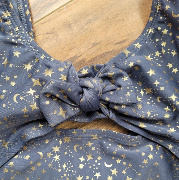 EUC 10/12 girls' one-piece swimsuit - Picture 3 of 4